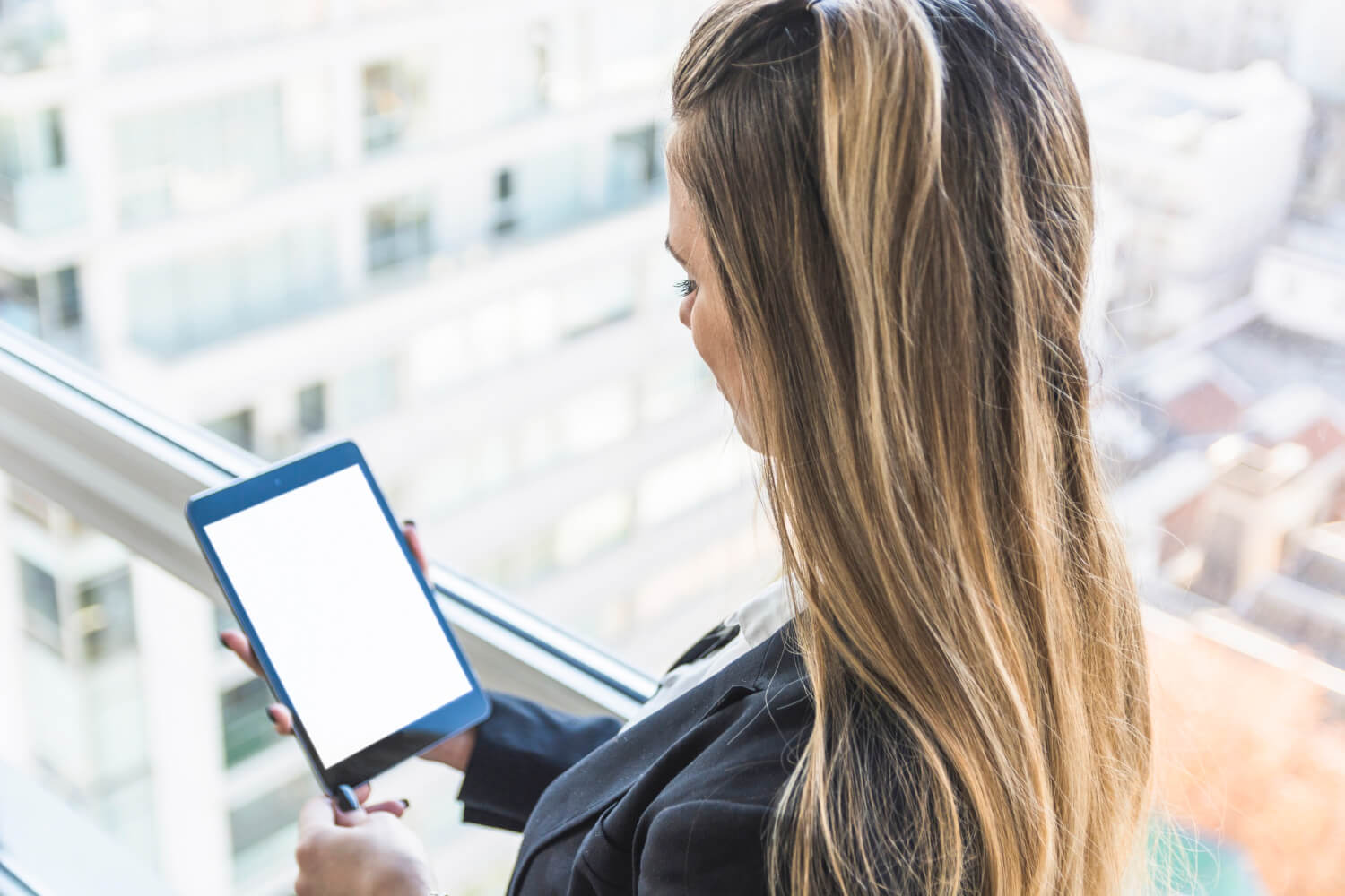 How to Notarize Business Contracts Online